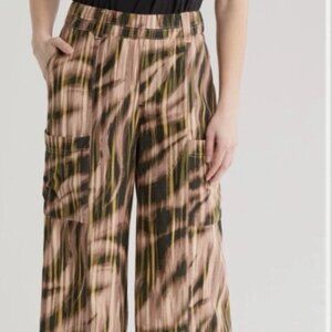 Democracy crop wide leg pants Brown/Green-Multicolor size LARGE Elastic Waist